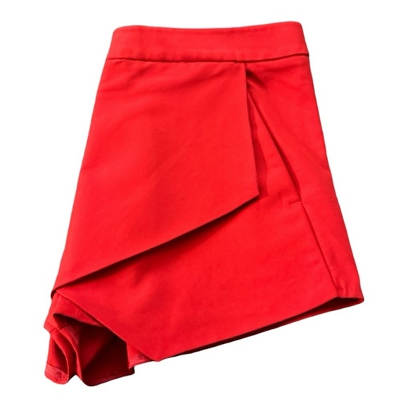 Express Asymmetrical Hem Skort - Picture 3 of 7